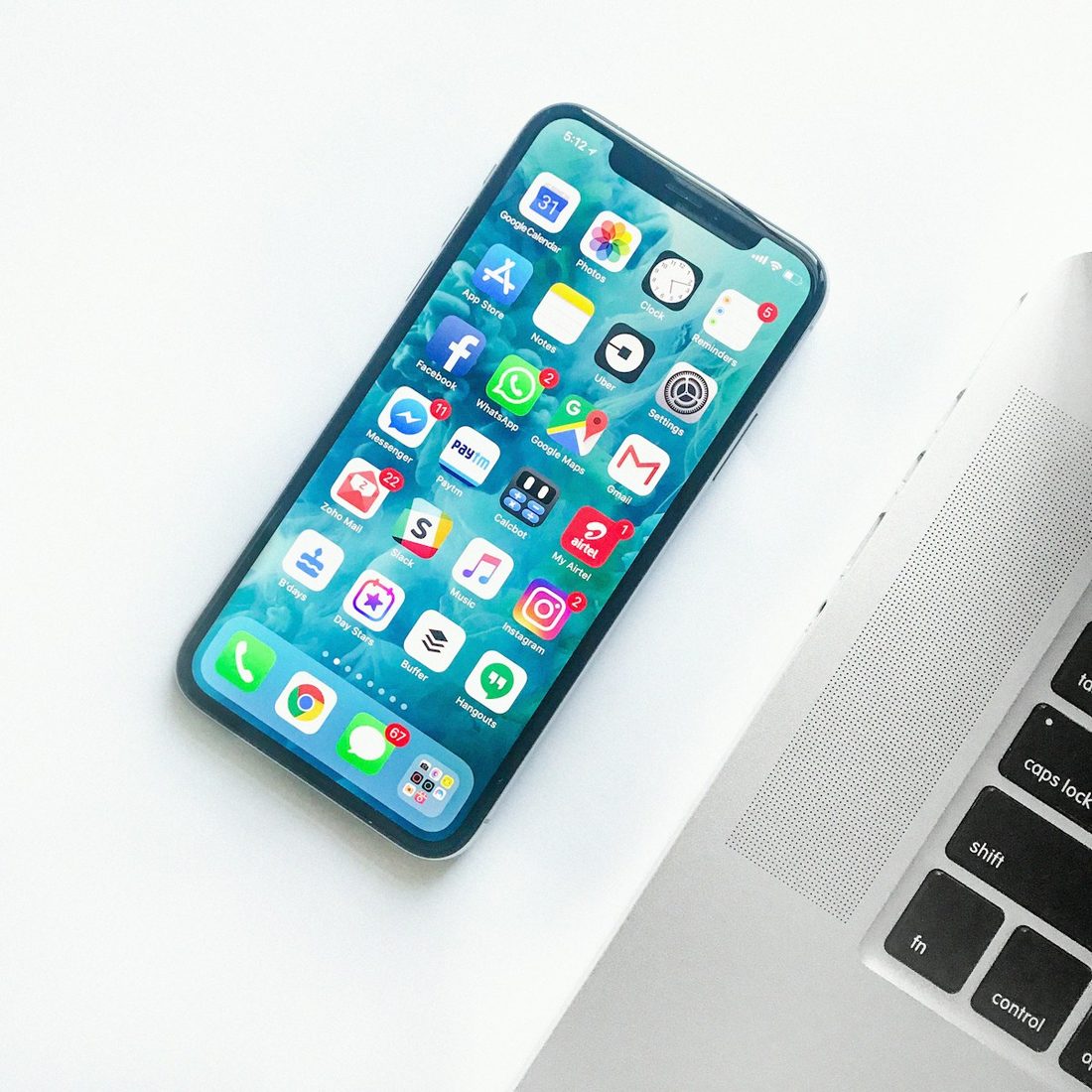 非凡娱乐 APP 赛程与赛事列表界面示意